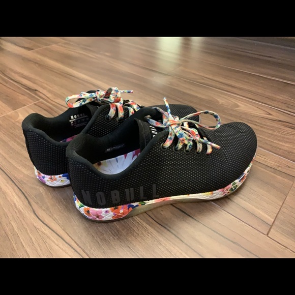 NOBULL Shoes - Nobull Floral Trainer